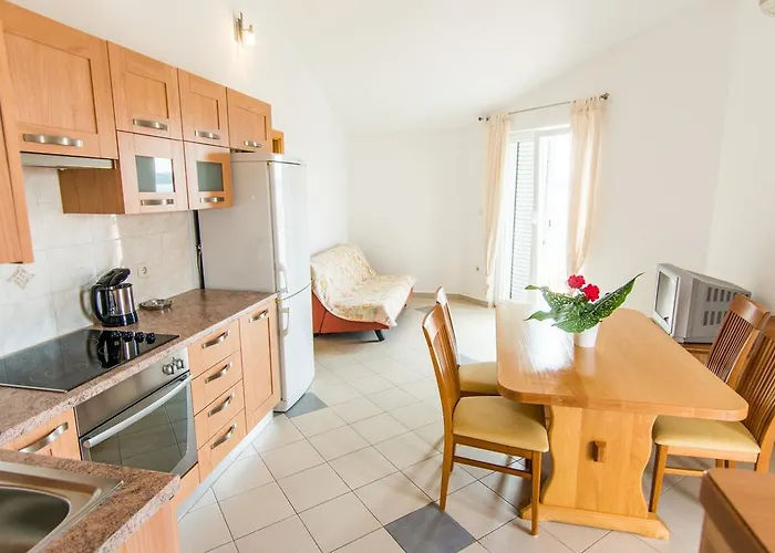 Basilea Apartman Biograd Na Moru