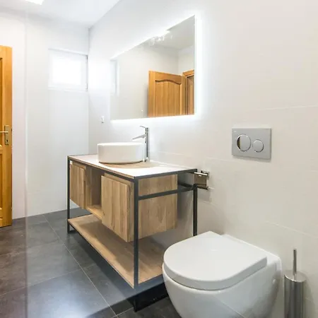 Basilea Apartment *