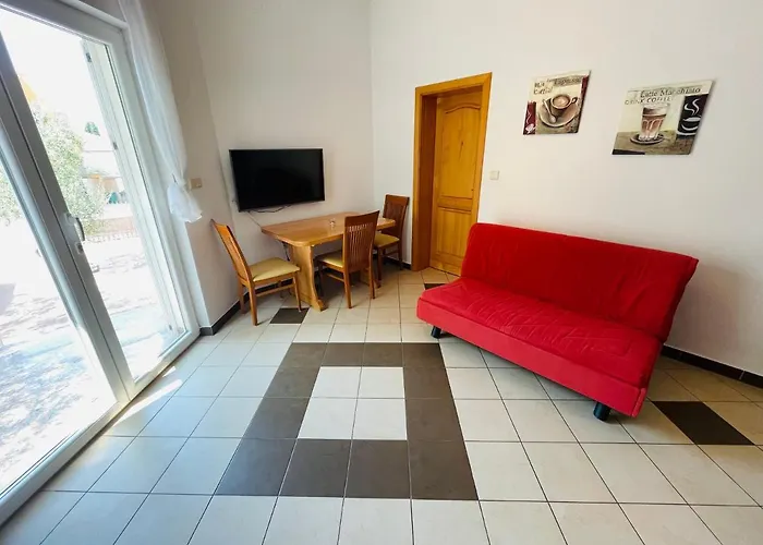 Basilea * Биоград-на-Мору